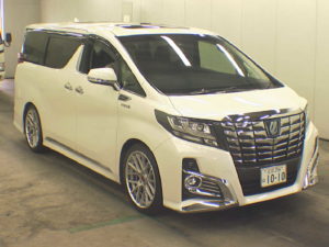 Alphard Hybrid front