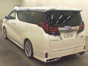 Alphard Hybrid rear