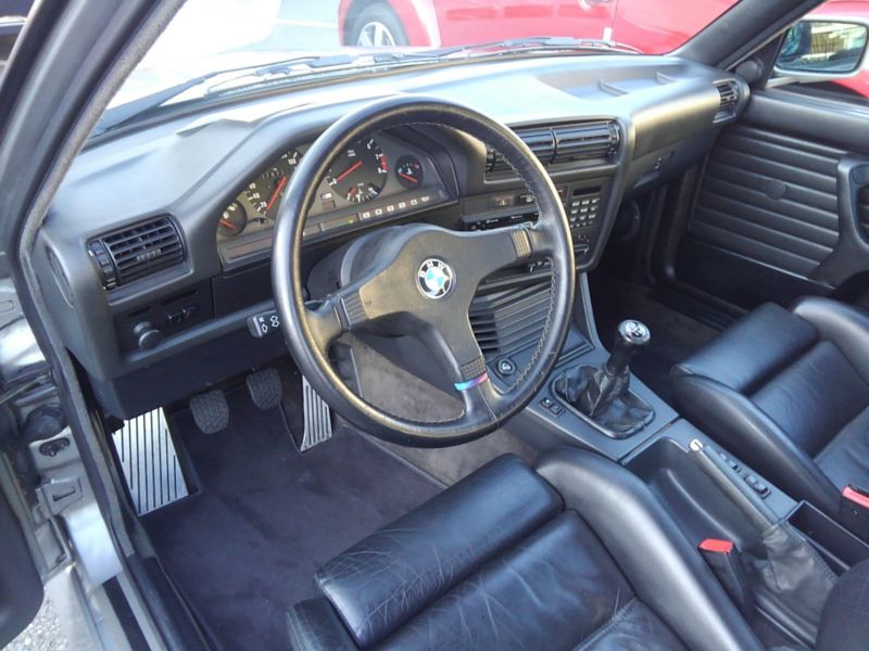 1987 BMW M3 E30 coupe interior 1