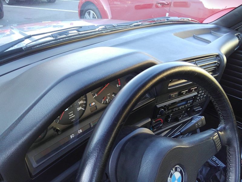 1987 BMW M3 E30 coupe interior 2