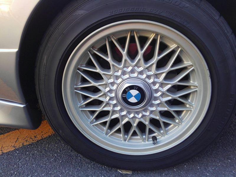 1987 BMW M3 E30 coupe wheel 2