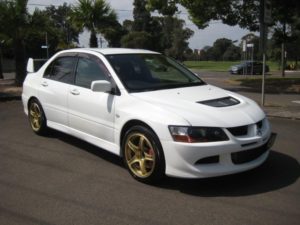 2004 Mitsubishi Lancer EVO 8 GSR white front