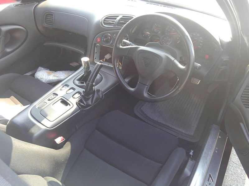 1992 Mazda RX-7 Type RZ lightweight sports model steering wheel