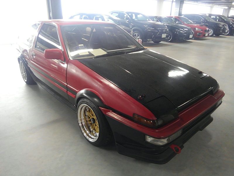 1985 Toyota Sprinter GT APEX AE86 right front