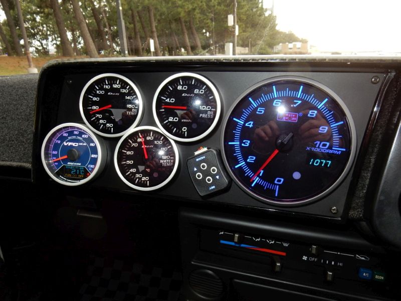 1985 Toyota Sprinter Treuno AE86 GT APEX gauges