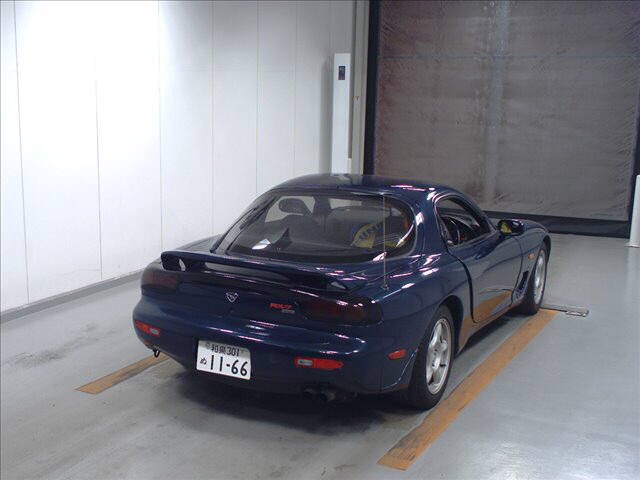 1992 Mazda RX-7 Type R auction right rear