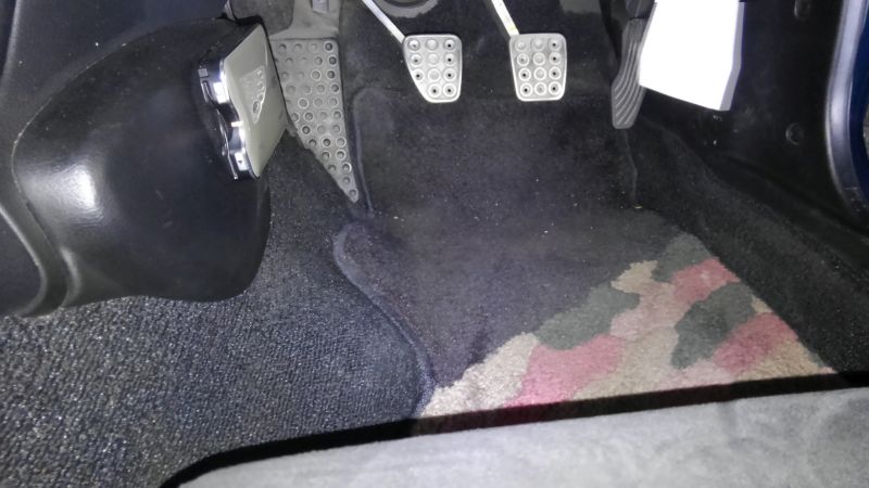 1992 Mazda RX-7 Type R pedals