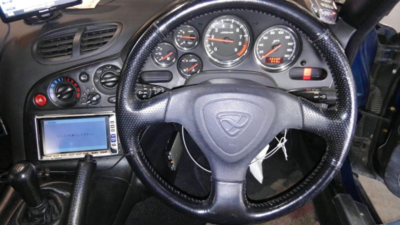 1992 Mazda RX-7 Type R steering wheel 2