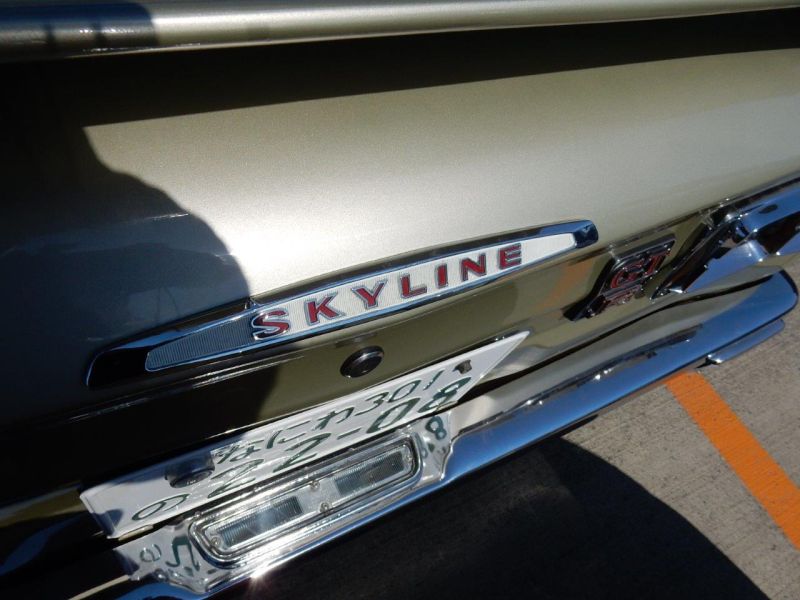 Hakosuka 1971 Nissan Skyline KGC10 coupe boot skyline badge