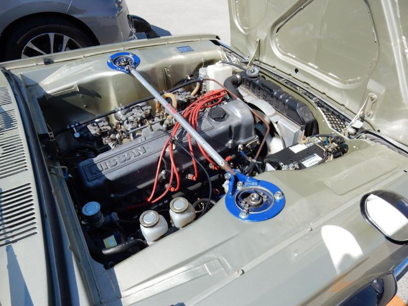 Hakosuka 1971 Nissan Skyline KGC10 coupe engine 6