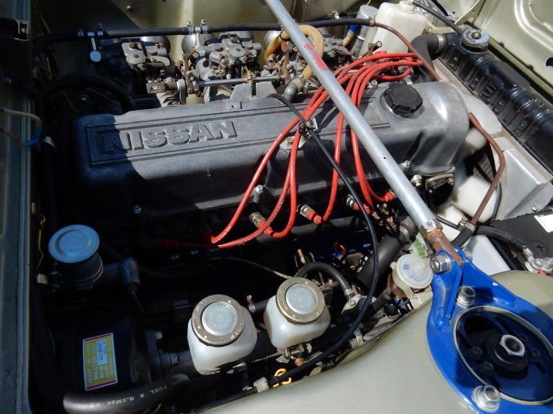 Hakosuka 1971 Nissan Skyline KGC10 coupe engine 9