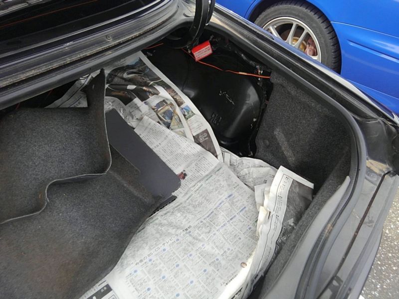 1990 Nissan Skyline R32 GTS-t boot 2
