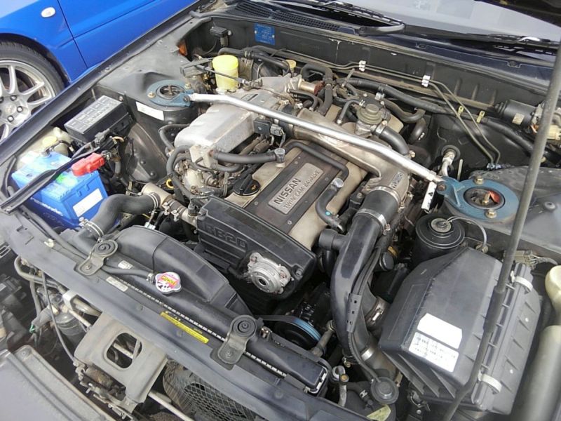 1990 Nissan Skyline R32 GTS-t engine 1