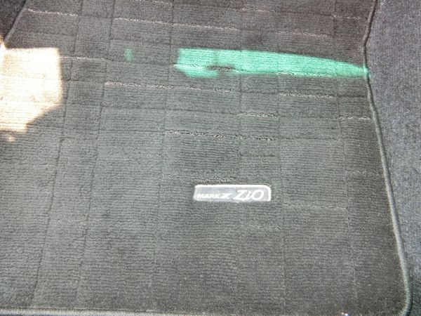 2011 Toyota Mark X Zio 350G Wagon floor carpet