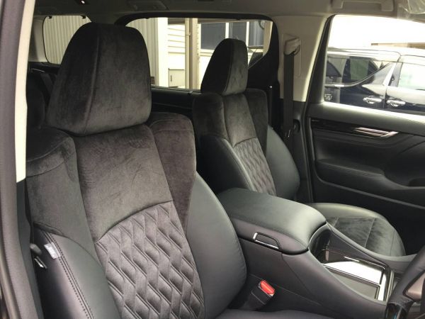 2015 Toyota Vellfire Hybrid ZR 30 Series interior 2