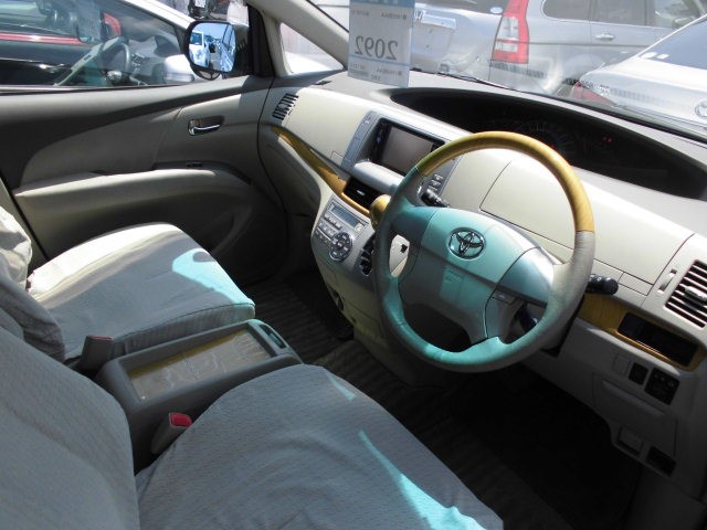 2007 Toyota Estima 2WD 7 seater G Package interior
