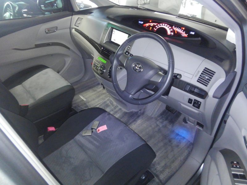 2008 Toyota Estima Areas S 2WD 8 seater interior 1