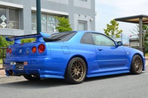 2000 R34 GTR in Bayside Blue at Global Auto Osaka 6