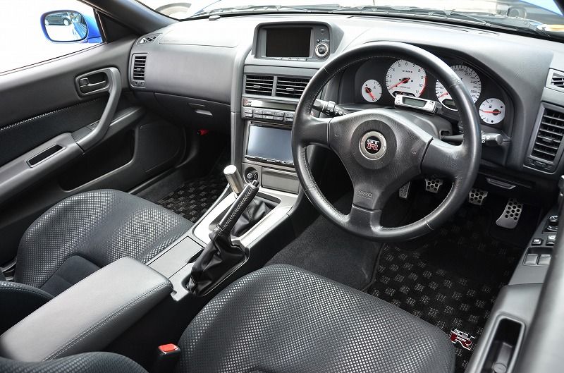 2002 R34 GTR VSpec 2 NUR with Z-Tune bodykit interior