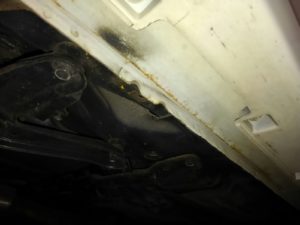 1998 Nissan Skyline R33 GTR rust 1