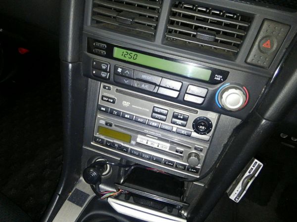 2001 Nissan Skyline R34 GTR VSPEC centre console