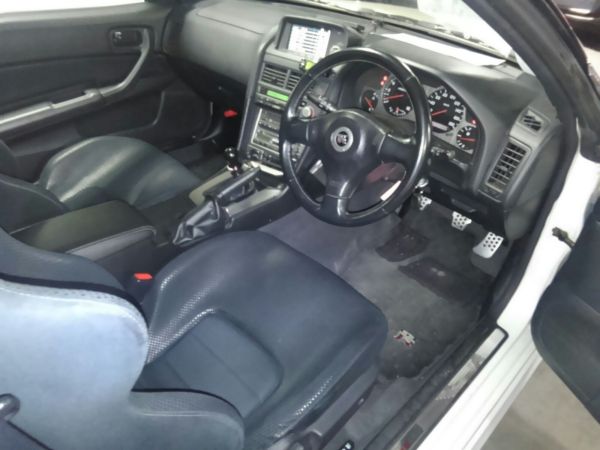 2001 Nissan Skyline R34 GTR VSPEC interior