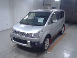 2011 Mitsubishi Delica D5 petrol CV5W 4WD Chamonix auction 2