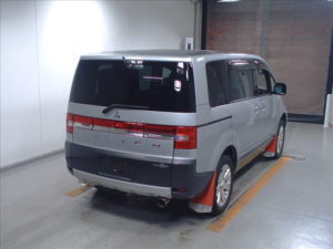 2011 Mitsubishi Delica D5 petrol CV5W 4WD Chamonix auction 4