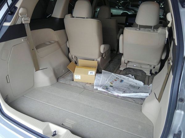 2012 Toyota Estima G 4WD 7 seater hatch