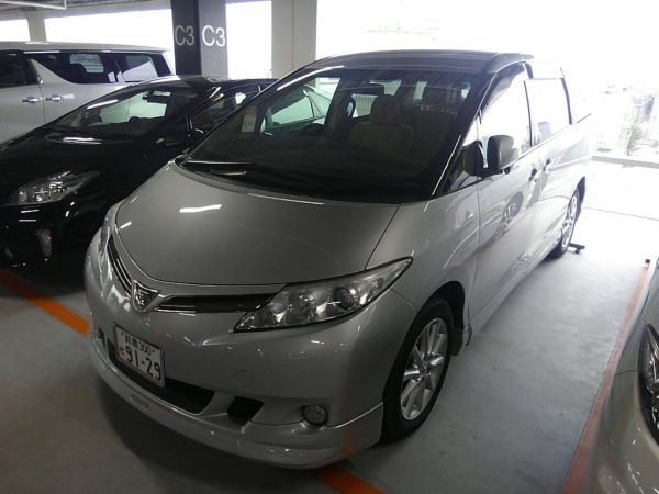 2012 Toyota Estima G 4WD 7 seater left front