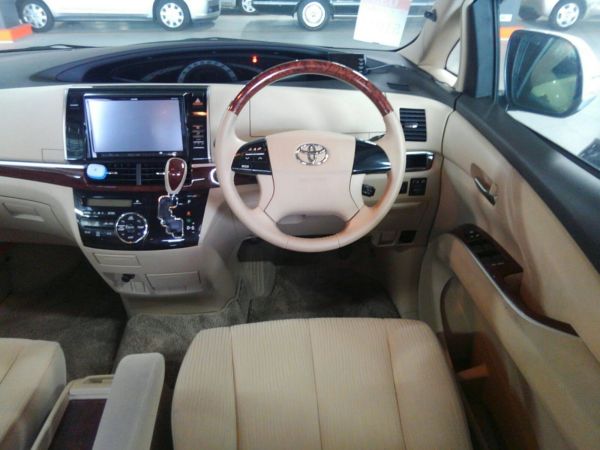 2012 Toyota Estima G 4WD 7 seater steering wheel