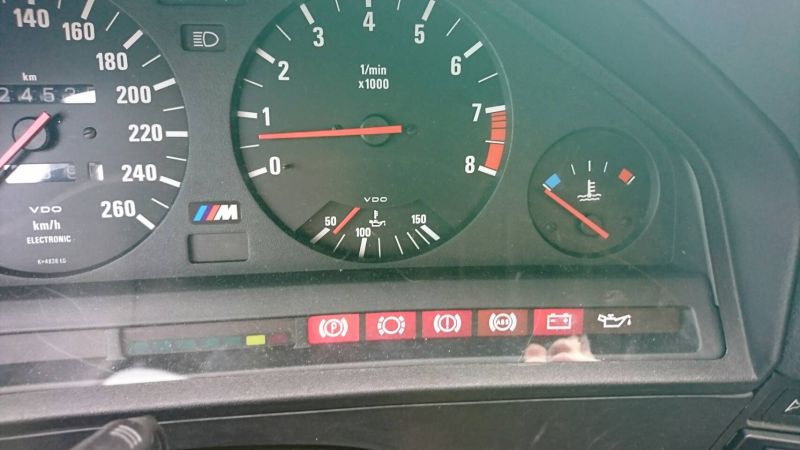 1988 BMW E30 M3 instruments