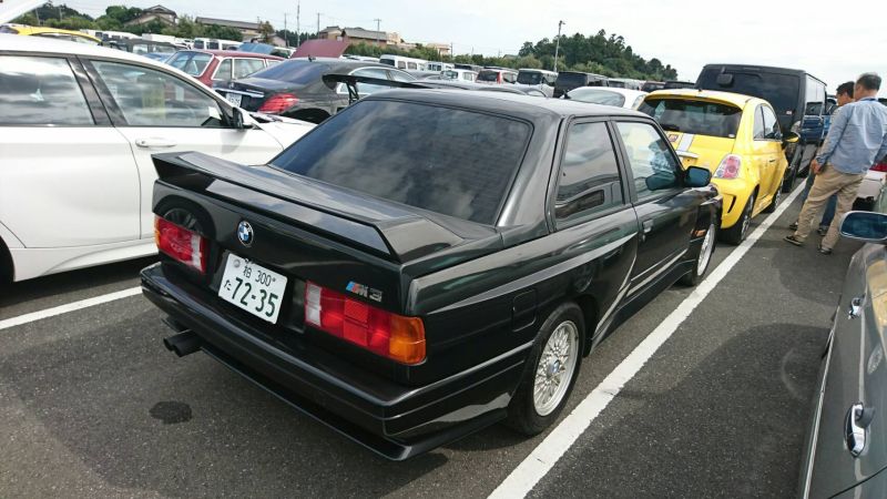 1988 BMW E30 M3 right rear