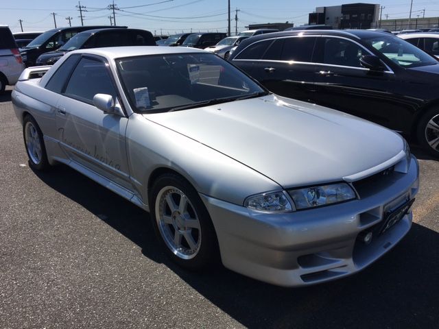 1994 Nissan Skyline R32 GT-R Tommy Kaira Special Edition right front