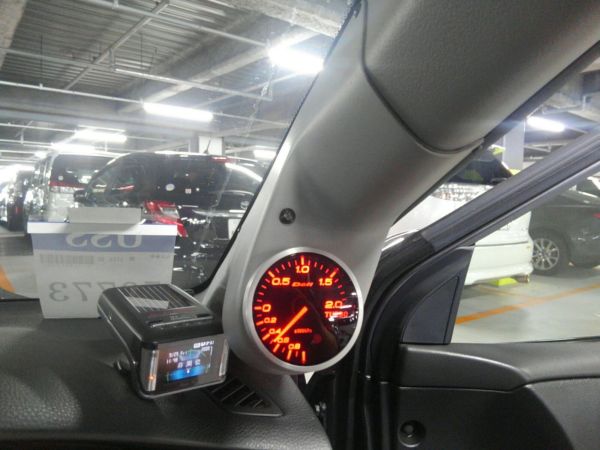 2004 Mitsubishi Lancer EVO 8 MR gauges