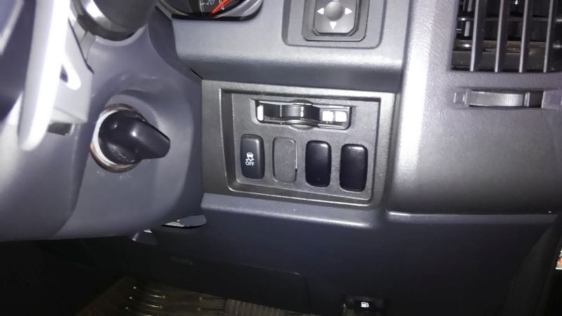 2014 Mitsubishi Delica D5 petrol CV5W 4WD G Power package options buttons
