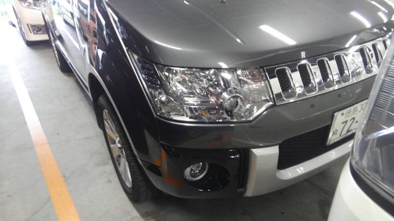 2014 Mitsubishi Delica D5 petrol CV5W 4WD G Power package right headlight