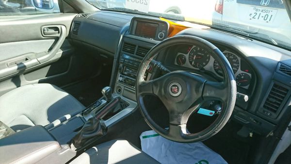 2000 Nissan Skyline R34 GTR VSpec interior