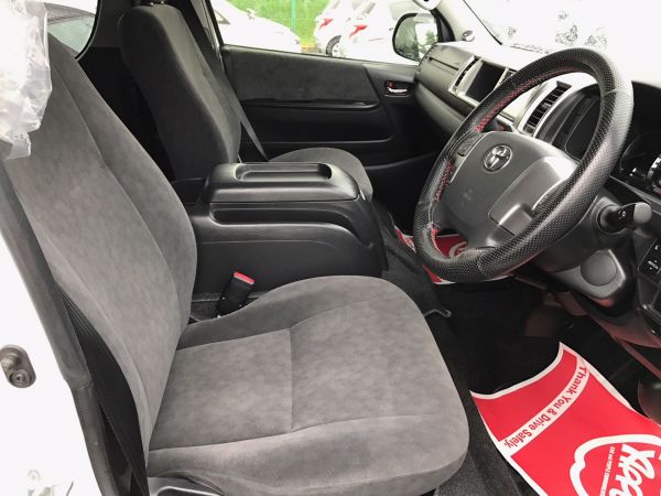 2014 Toyota Hiace GL 4WD TRH219 interior 2