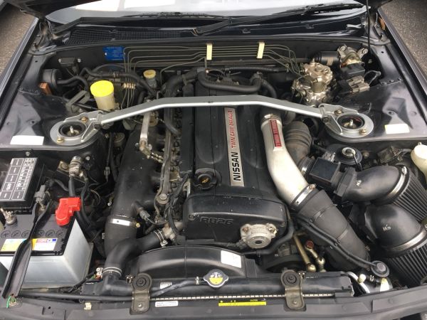 1990 Nissan Skyline R32 GT-R engine 4