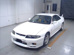 1995 Nissan Skyline R33 GTR VSpec auction left front