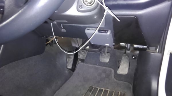 1995 Nissan Skyline R33 GTR VSpec pedals