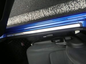 1999 Nissan Skyline R34 GT-R VSpec TV2 Bayside Blue door sill