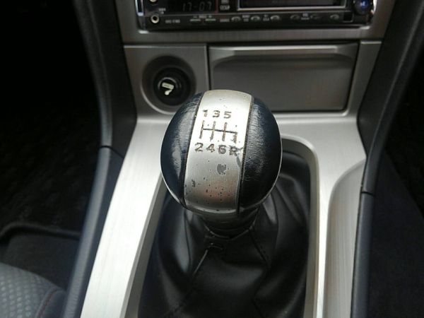 1999 Nissan Skyline R34 GT-R VSpec TV2 Bayside Blue shift knob worn