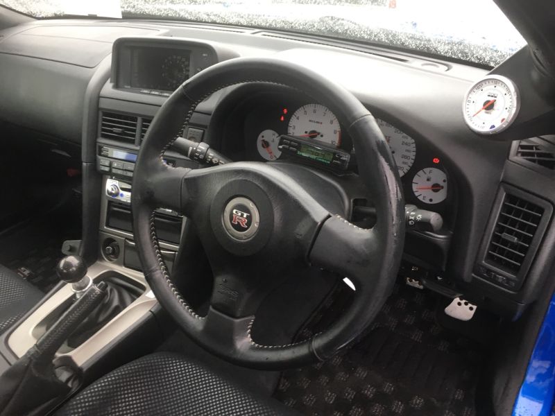 2002 Nissan Skyline R34 GT-R VSpec 2 steering wheel
