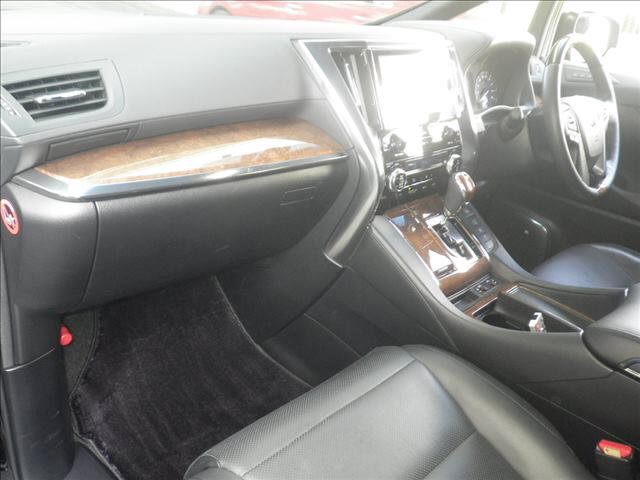 2015 Toyota Alphard HYBRID Executive Lounge 4WD 2.5L auction interior