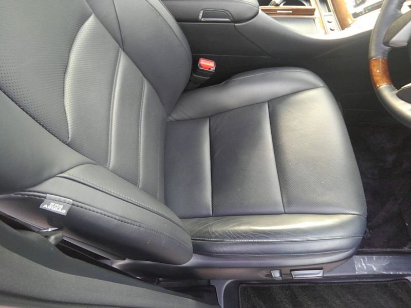 2015 Toyota Alphard HYBRID Executive Lounge 4WD 2.5L driver seat