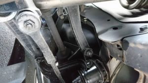 2001 Nissan Skyline R34 GT-R VSpec 2 underbody 1