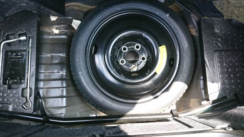 1999 Nissan Skyline R34 GTR VSpec MP2 spare tyre