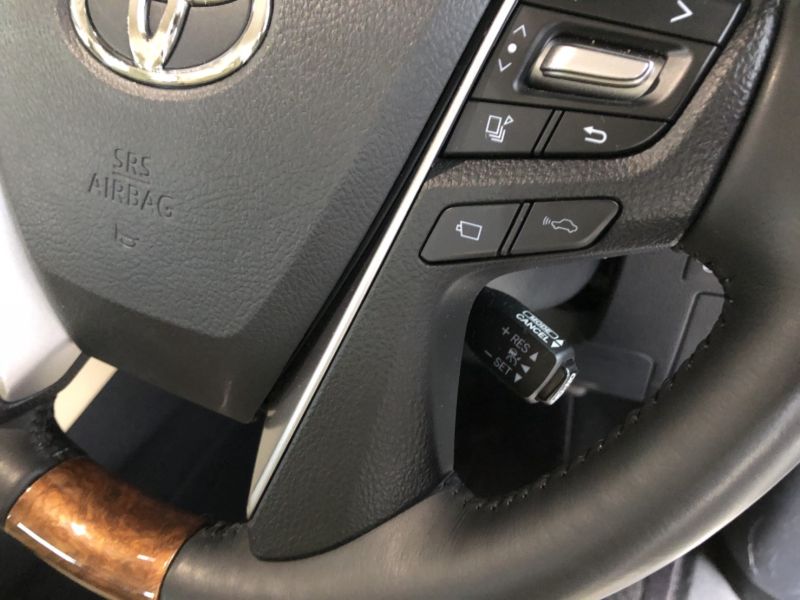 2017 Toyota Alphard Hybrid Executive Lounge radar cruise control
